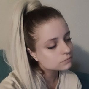 Meet your Posher, Daina